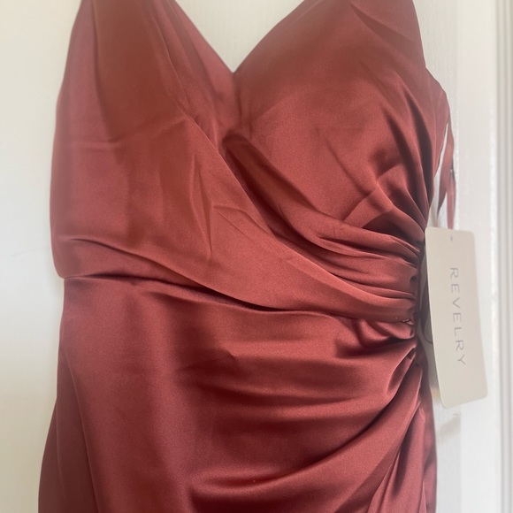 Lined long bridesmaid or special event dress. Never worn size 2 - Picture 4 of 7